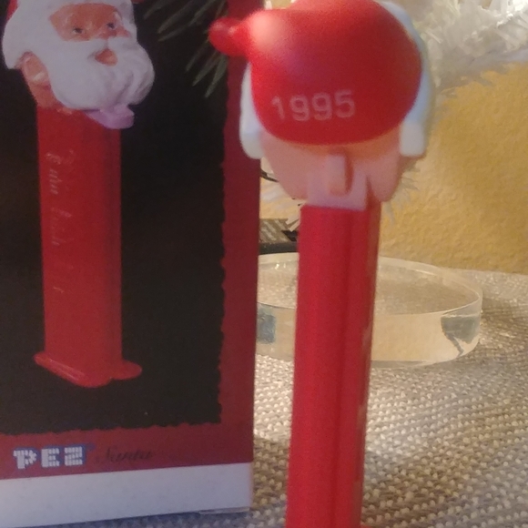 Vintage Hallmark 1995 Pez Santa - Picture 4 of 4